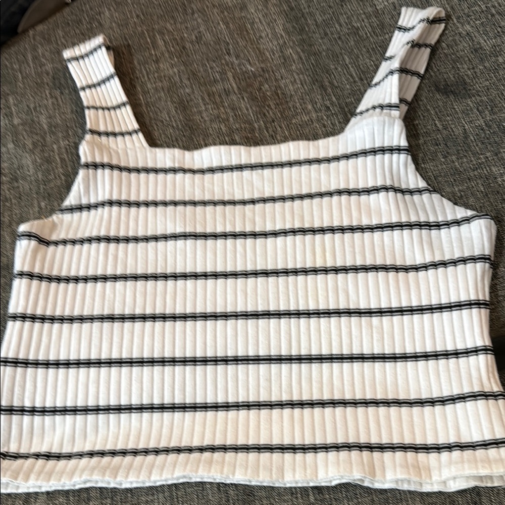 American Eagle Outfitters Black and White Ribbed Crop Tank Top